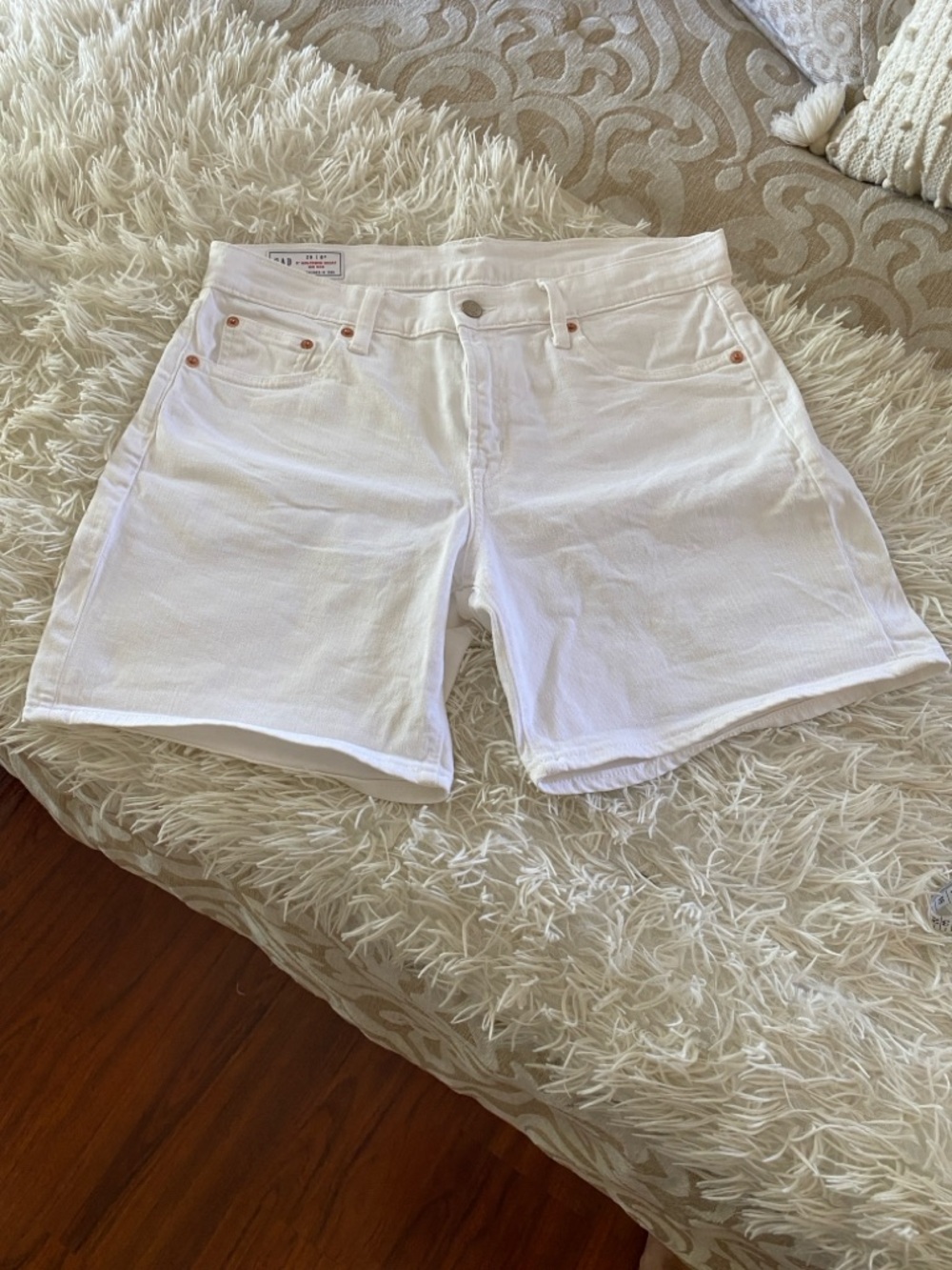 GAP White Girlfriend Shorts 29/8 Mid Rise Denim - Picture 9 of 9